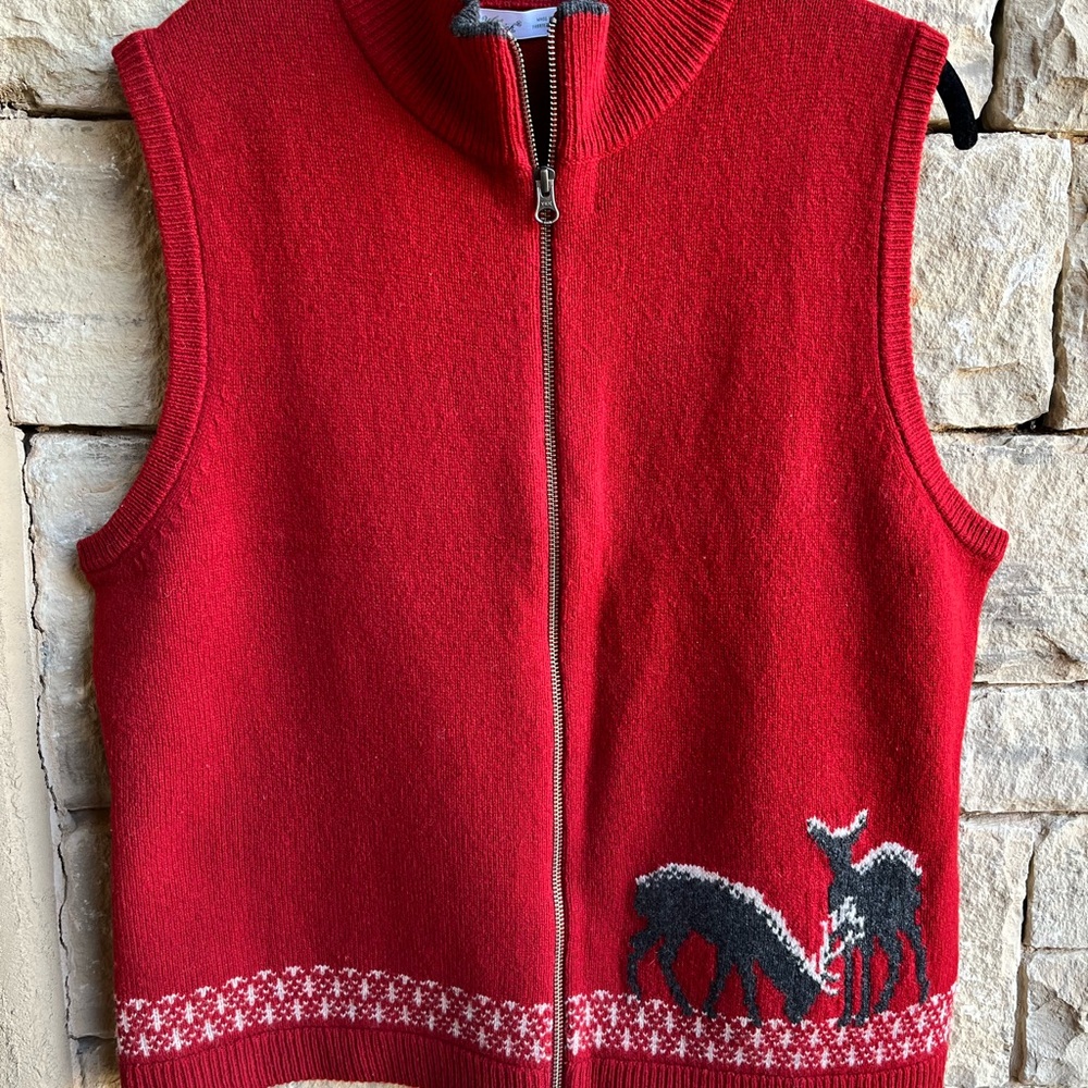 Woolrich 100% Lambswool Red and Gray Knit Vest with Deer